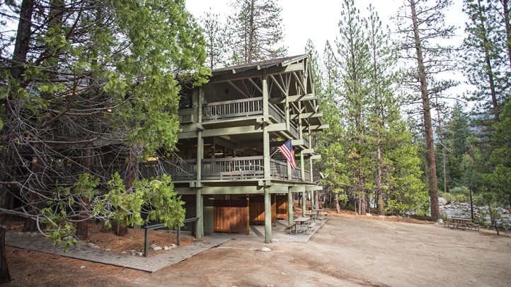 KCCedarGroveLodgeExterior