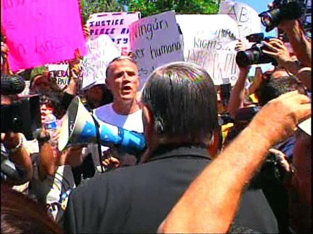 KNSD_Sheriff_s_Visit_Prompts_Protest_081010_71_mezzn_640x480.jpg