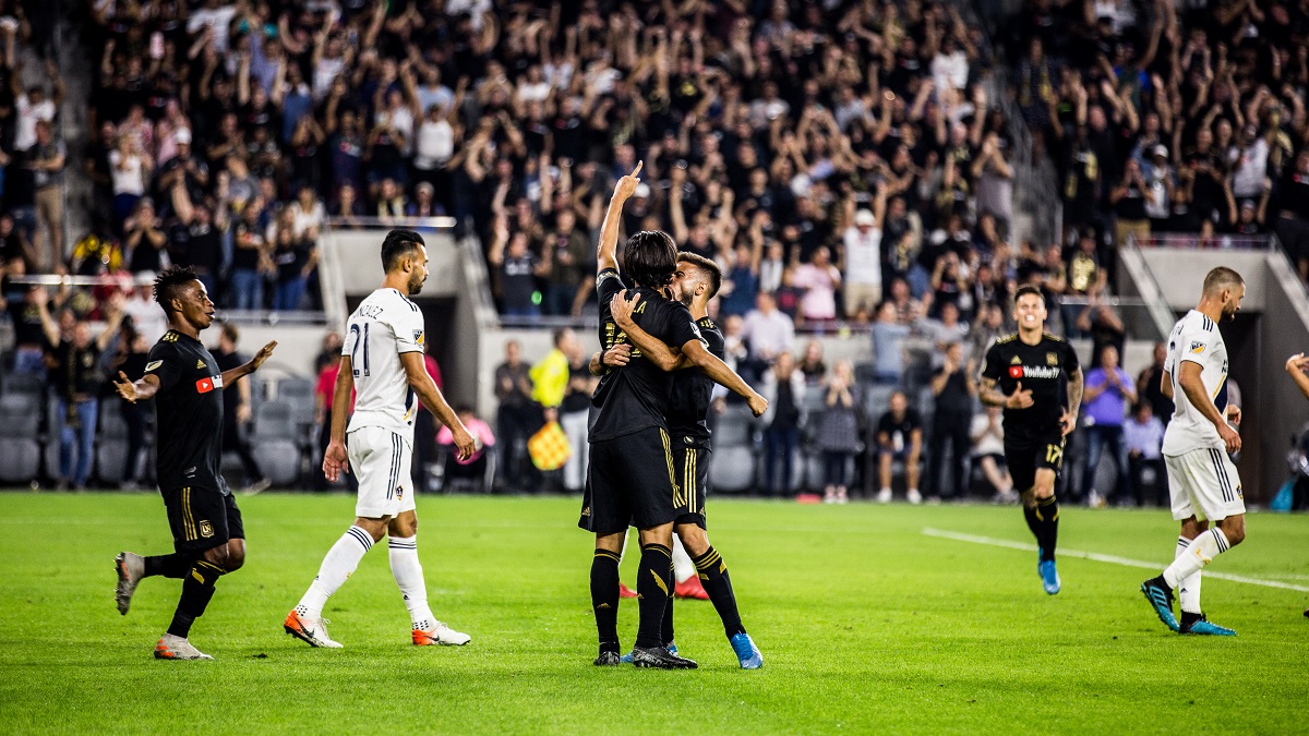 Lafc Tops La Galaxy In Thrilling 5 3 El Trafico In Photos Nbc