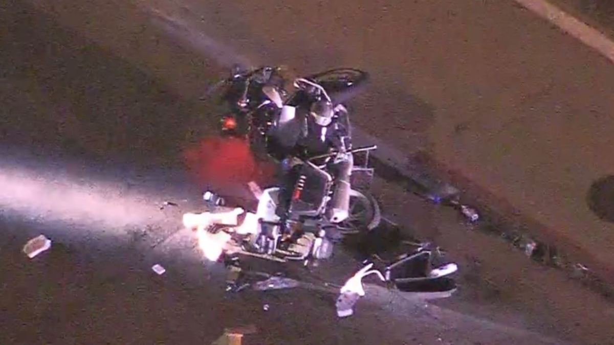 Lapd Motorcycle Officer Rushed To Hospital After Crash In Mid City Nbc Los Angeles 9885