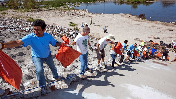 LARiverCleanUp