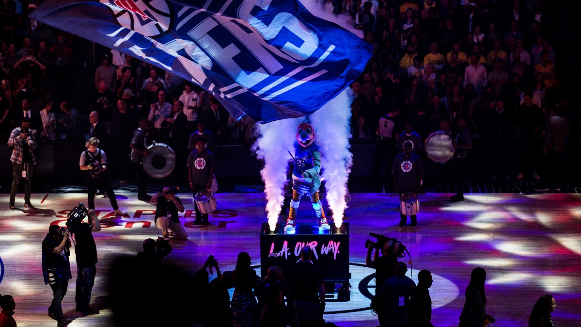 Kawhi S Clippers Top Lebron Ad And The Lakers On Opening Night Nbc Los Angeles