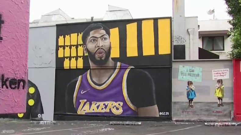 Lakers Mural Goes Up Overnight After Anthony Davis Trade Nbc Los Angeles