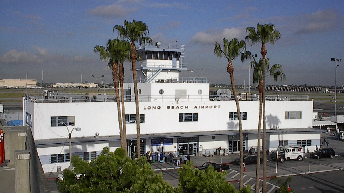 COSCO Puts Long Beach Terminal on the Market