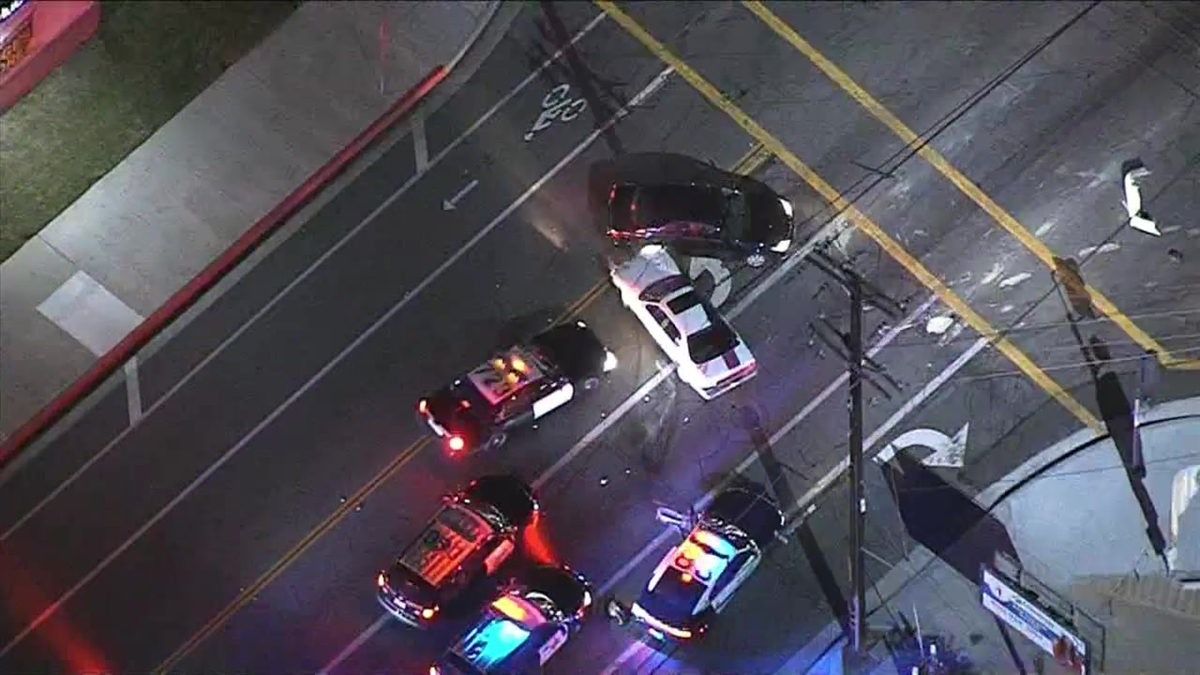 Police Perform Dangerous PIT Maneuver Resulting In Crash – NBC Los Angeles