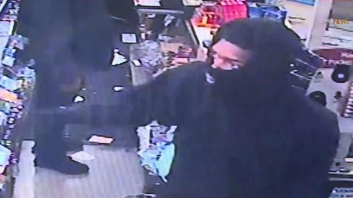 Robbers Hit Two Liquor Stores, Could Be Latest in Series of Robberies ...