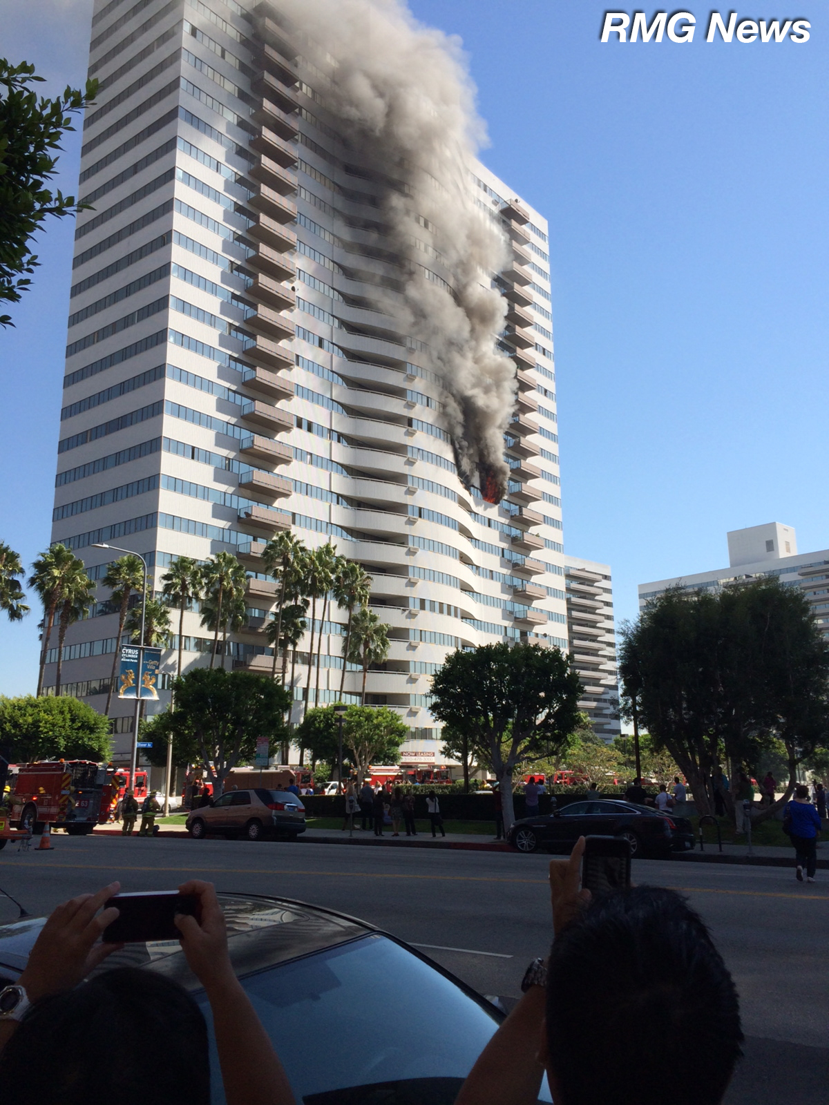 Gallery Barrington Plaza Apartment Complex Fire NBC Los Angeles