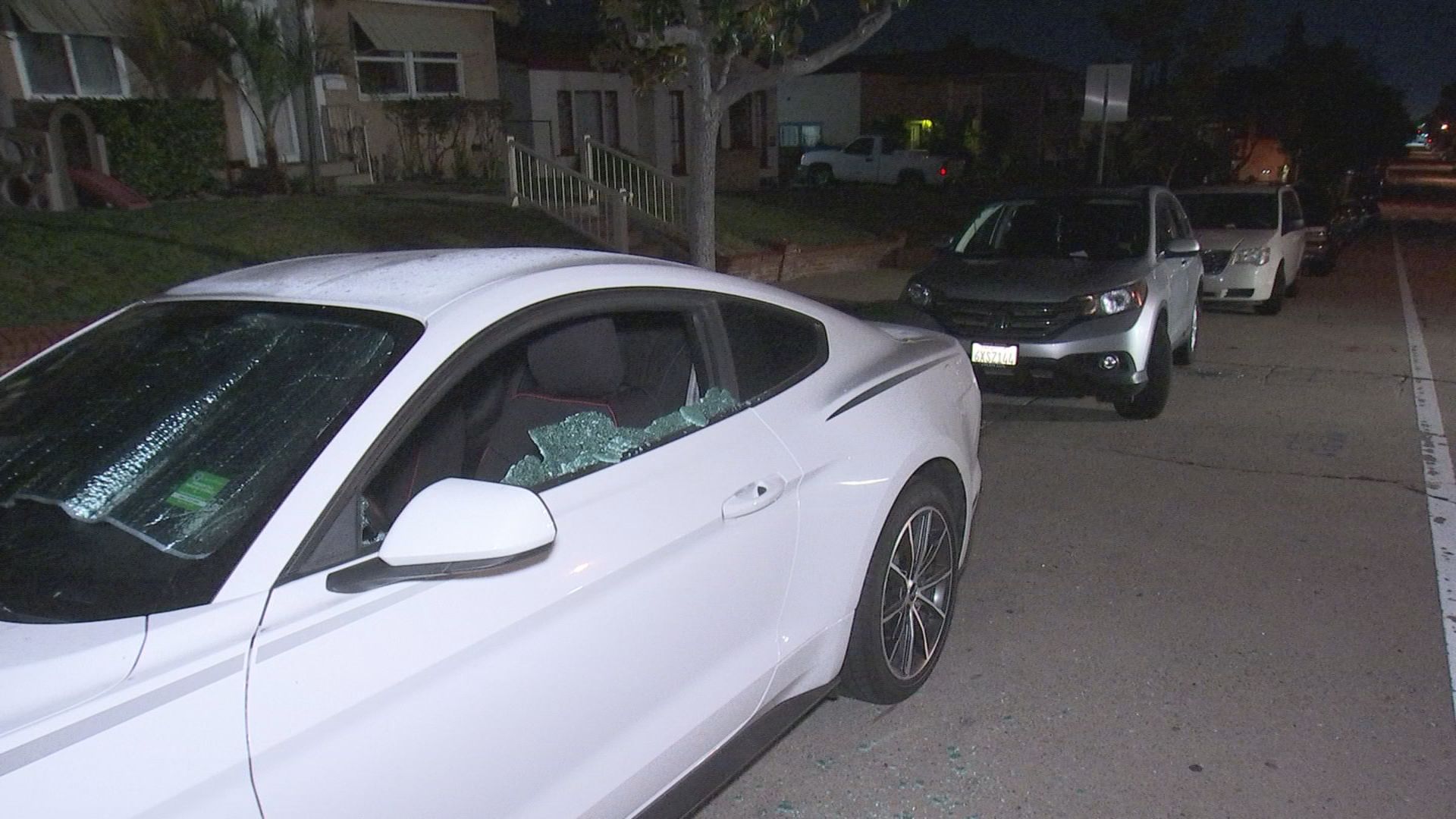 Suspect caught on camera apparently smashing car windows in Whittier  vandalism involving 50 vehicles - ABC7 Los Angeles