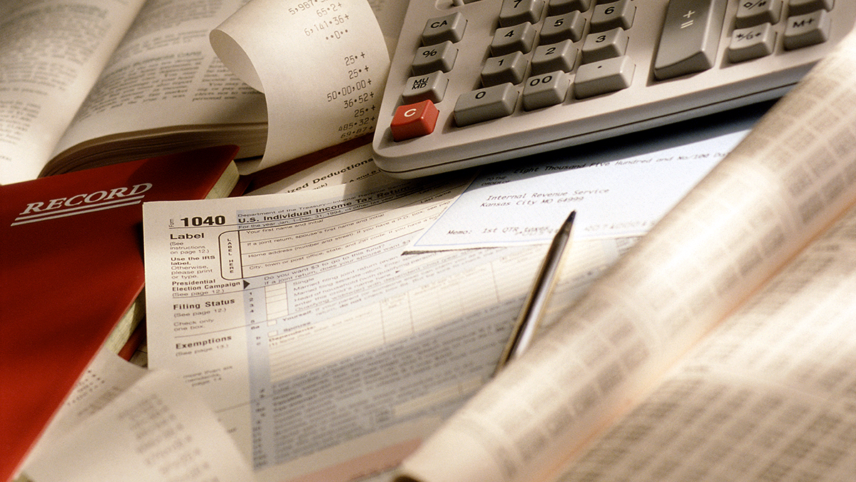 Glendale Tax Preparer Faces Charges for Allegedly Inflating Deductions