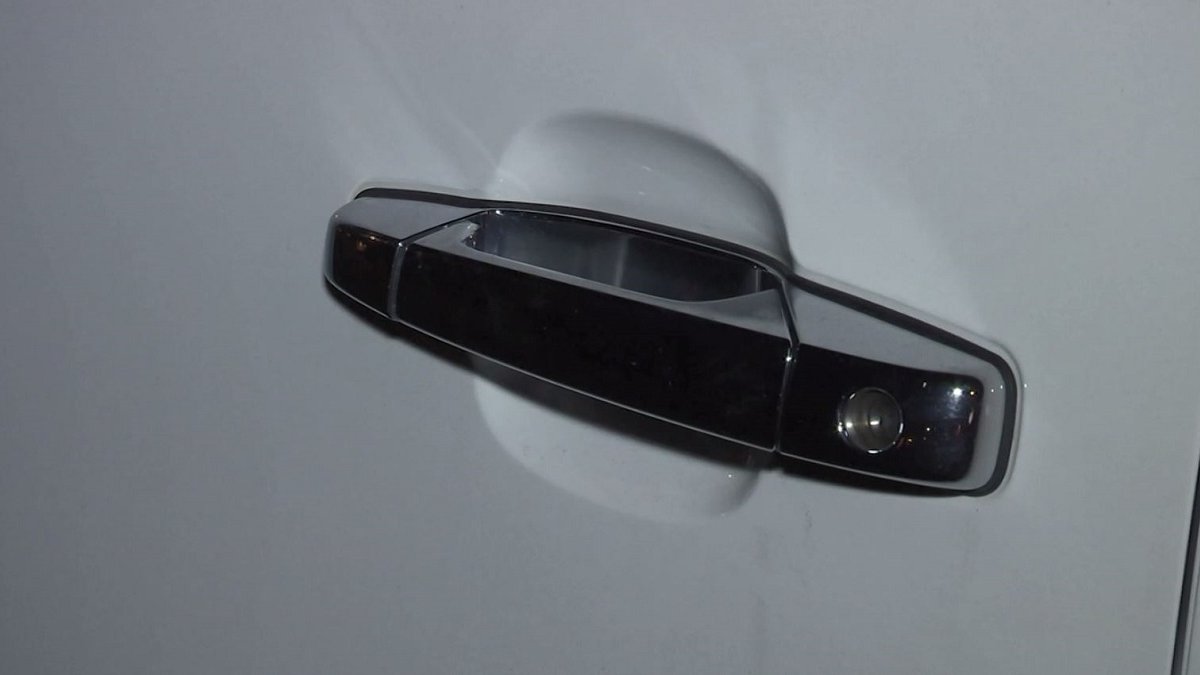 Someone Placed Razor Blade Under Door Handle in Temecula, Other Razor