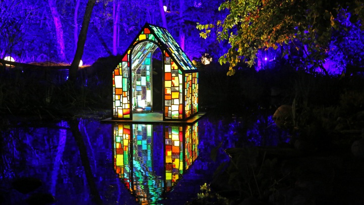 Tom Fruin installationcopyright Descanso Gardens