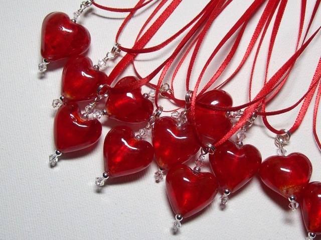 ValentinesRedGlassNecklace_Lorilee35