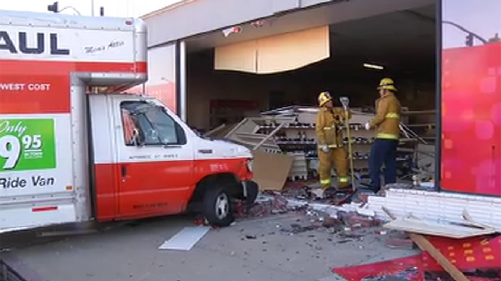U-Haul Truck Crashes Into Drug Store in Van Nuys - NBC Los ...