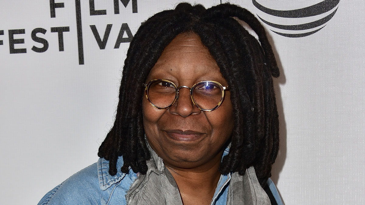 Whoopi Goldberg Apologizes After Repeating ‘Hurtful’ Holocaust Remarks ...