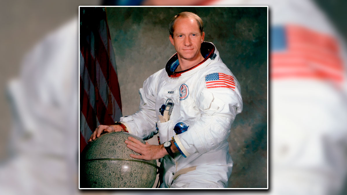 Apollo 15 Astronaut Al Worden Dies At 88 Nbc Los Angeles