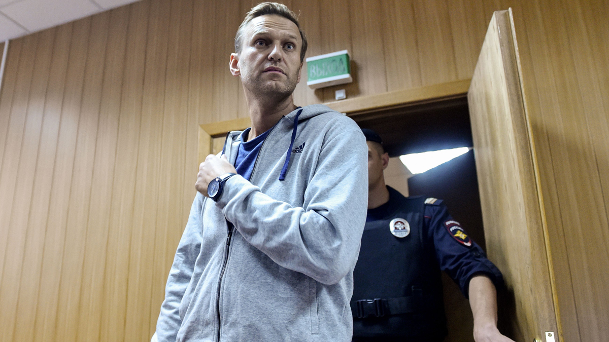 Kremlin Brushes Off Allegations Over Navalny's Poisoning 1