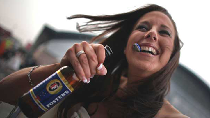beer_bottle_happy_alcohol 722
