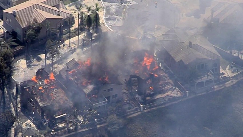canyon-fire-2-damaged-homes