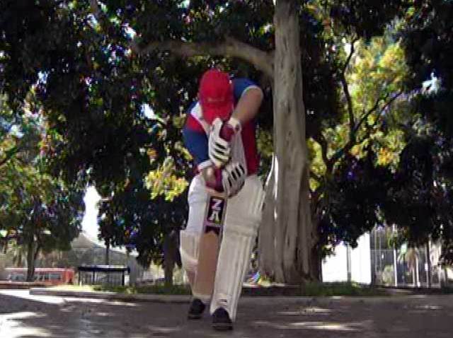 cricket_compton