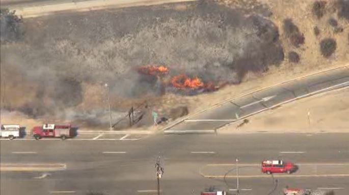 Brush Fire Burns Alongside 57 Freeway In Diamond Bar Nbc Los Angeles 7082
