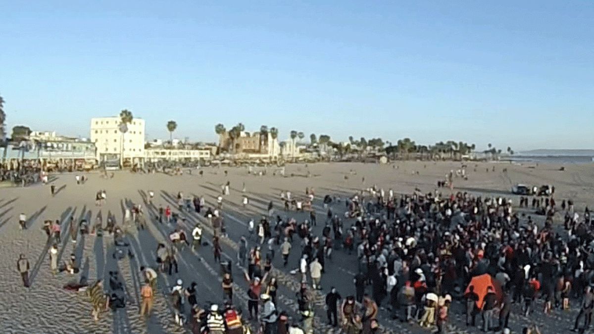 Glass Bottles Thrown When Officers Confront Crowd at Venice Drum Circle NBC Los Angeles