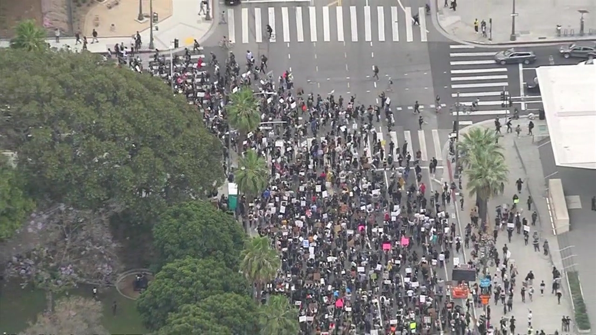 Thousands Gather at City Hall for Downtown LA Protests NBC Los Angeles