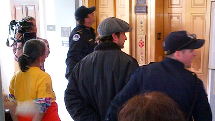 Noah Wyle Arrest