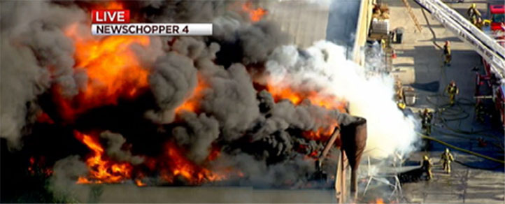 Blaze Rips Through Gardena Warehouse – NBC Los Angeles
