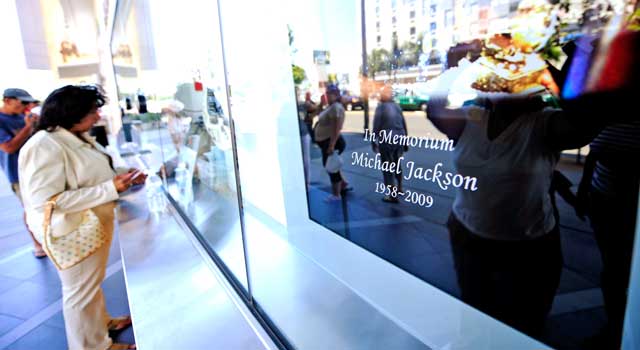 jackson_staples_outside_1