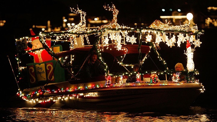 Over 5,000 christians turn up for christmas parade at town centre Weekend: Newport Beach Christmas Boat Parade – NBC Los Angeles