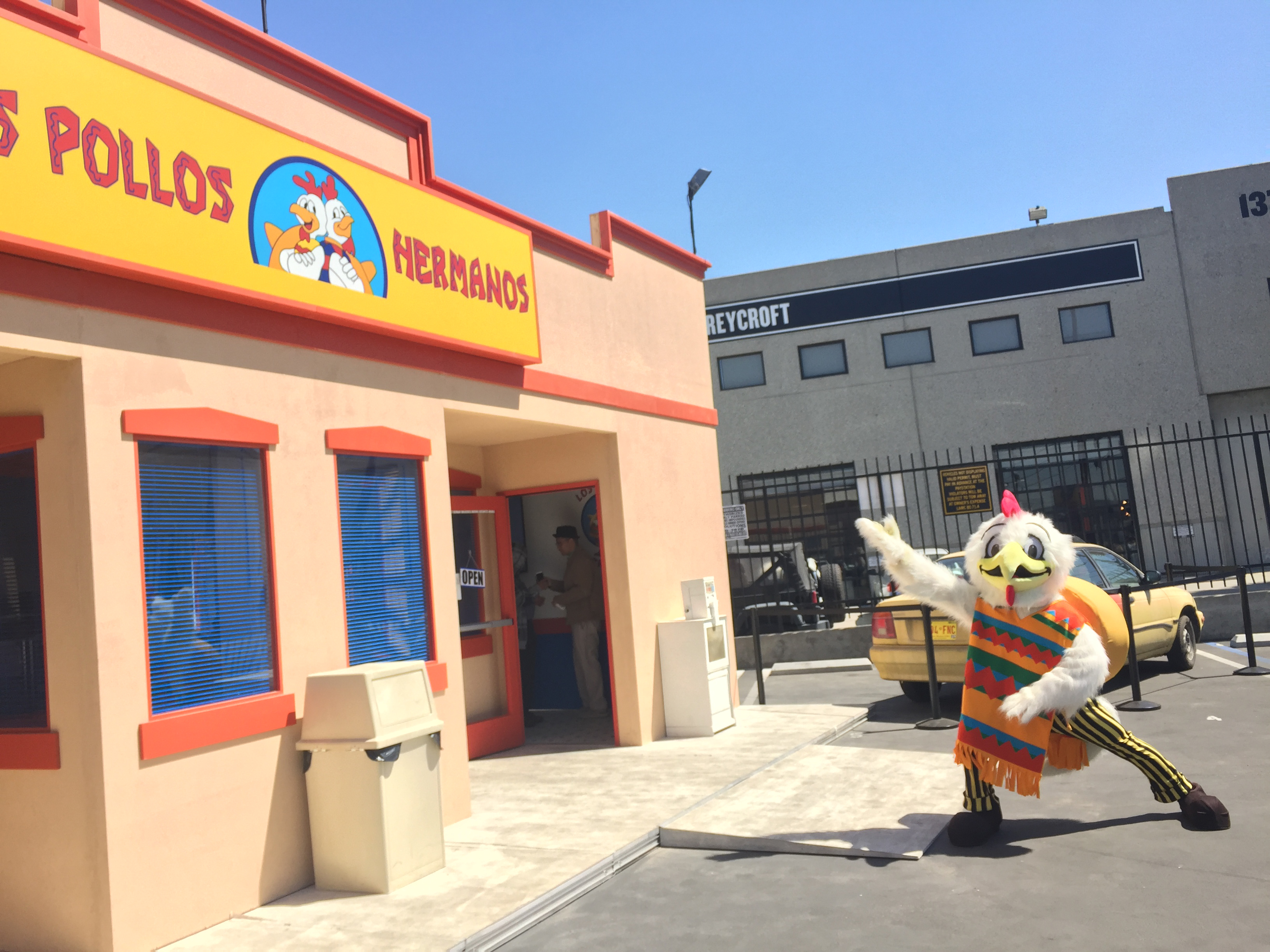 Inside: of 'Breaking Bad' Los Pollos Hermanos Pop-Up Restaurant – NBC Los Angeles