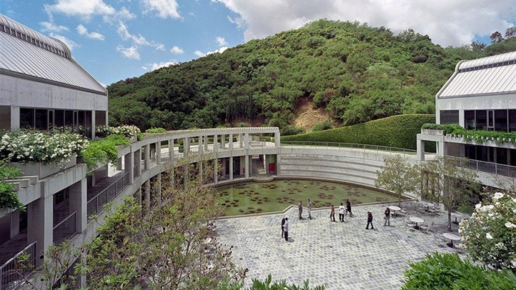 skirball_taper-courtyardtimothyhursley