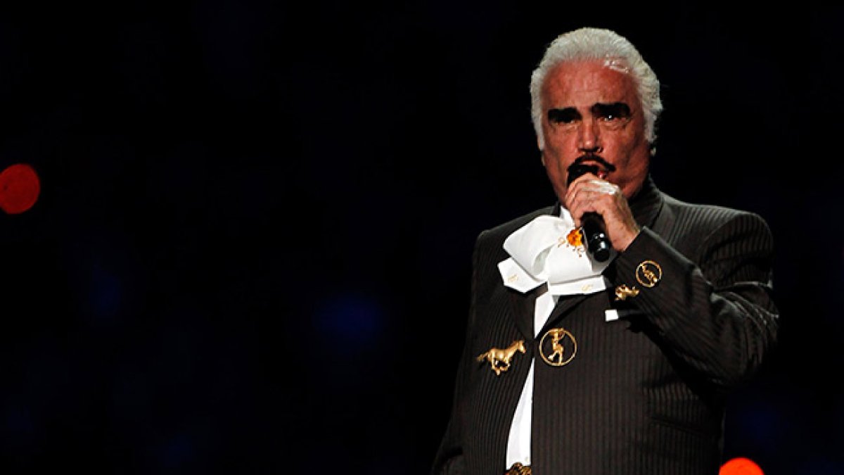 Vicente Fernández Statue Unveiling Held in Walnut Park – NBC Los Angeles