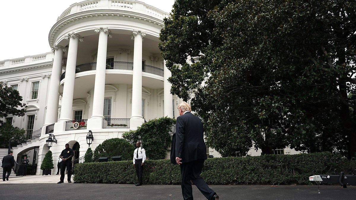 White House to Require Staffers to Wear Masks in West Wing 1