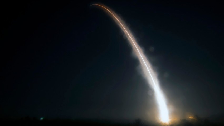 vandenberg-icbm-minuteman-missile-launch-190501-F-VU029-1006