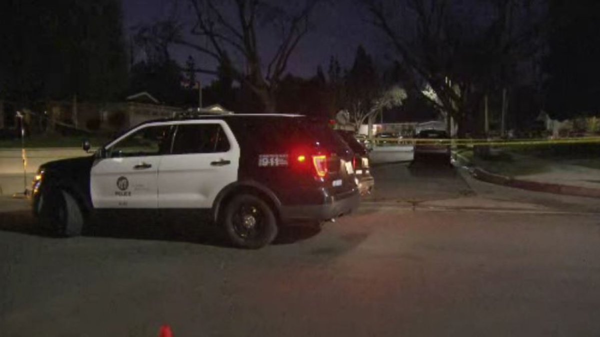 Attacker Sought After Fatally Shooting Woman in Woodland Hills – NBC ...