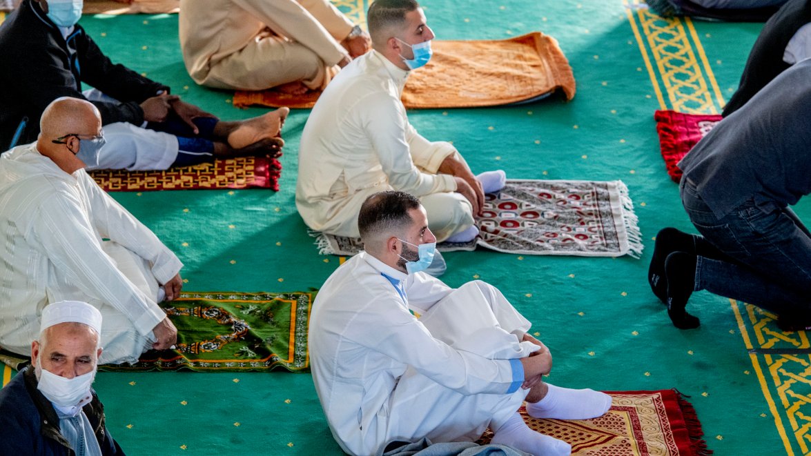 Muslims Mark Eid AlAdha Holiday in Pandemic’s Shadow NBC Los Angeles