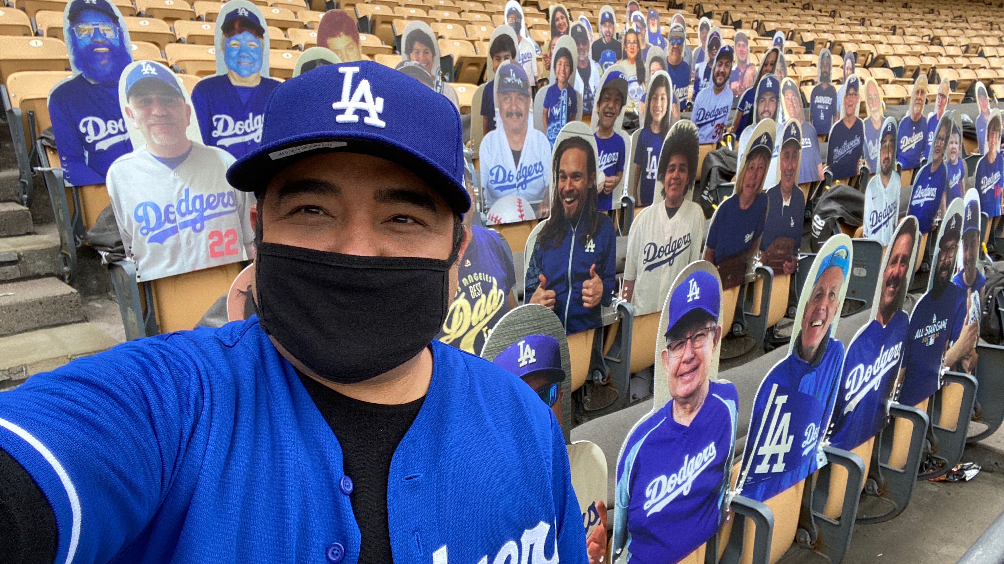 whats bags can you bring to dodger stadium｜TikTok Search