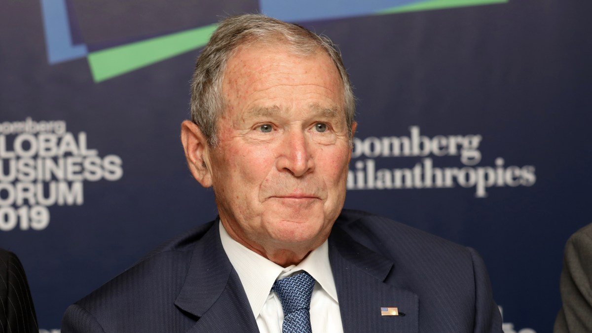 Former President Bush Pays Tribute to Immigrants in New Book 1