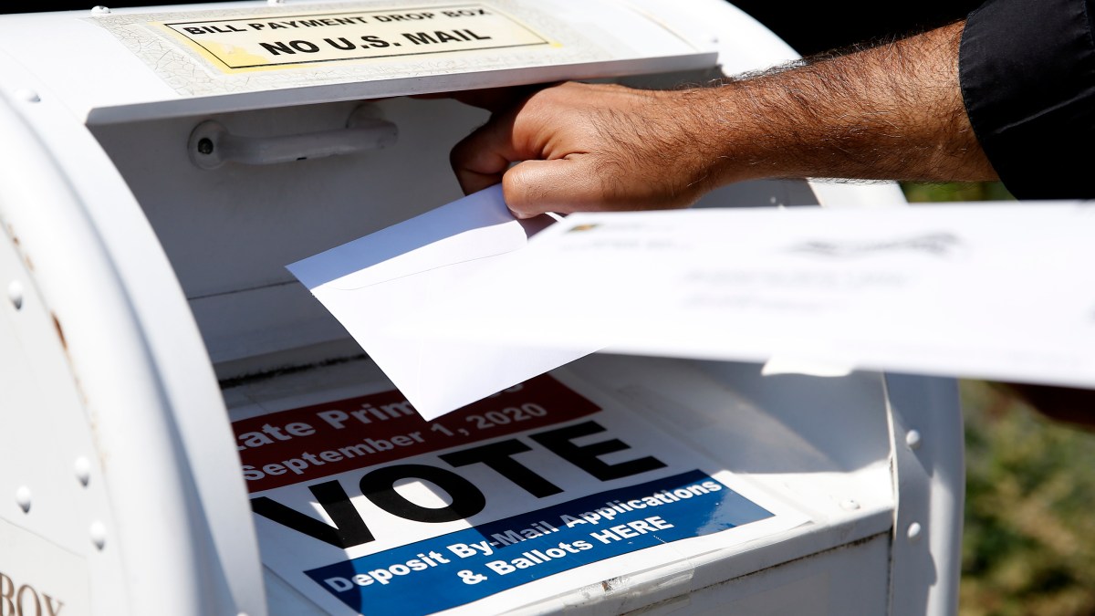 Wisconsin Court Sets Up Possible Delay in Absentee Mailing 1