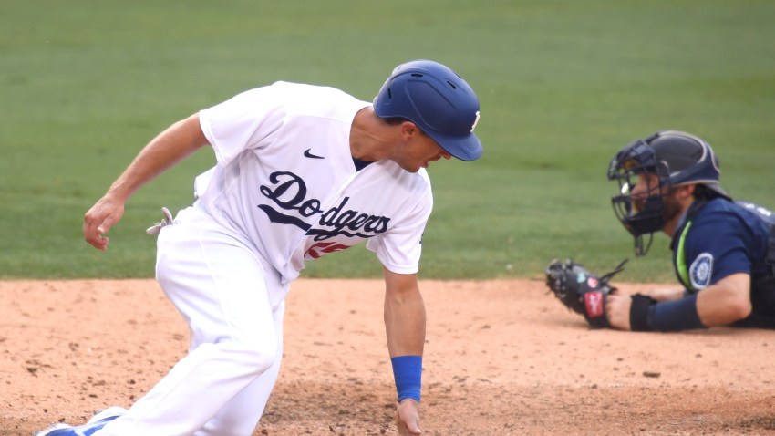 Austin Barnes Scores Both Runs As Dodgers Beat Mariners 2 1 For 7th Straight Win Nbc Los Angeles