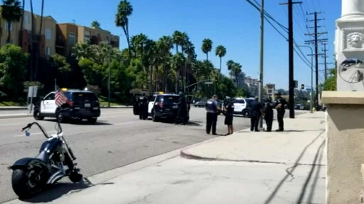 No One Inside After Standoff at Woodland Hills Apartment Complex