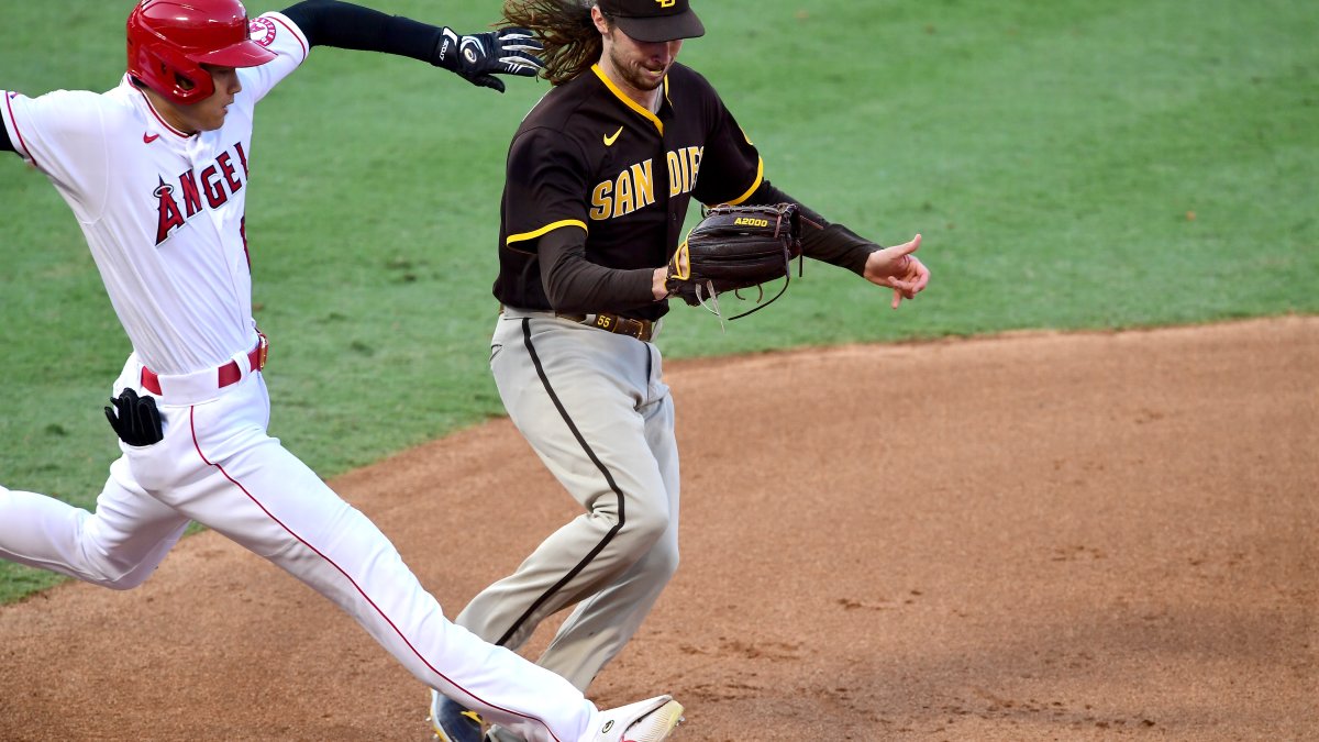 Anthony Rendon of the Los Angeles Angels beats the throw against News  Photo - Getty Images