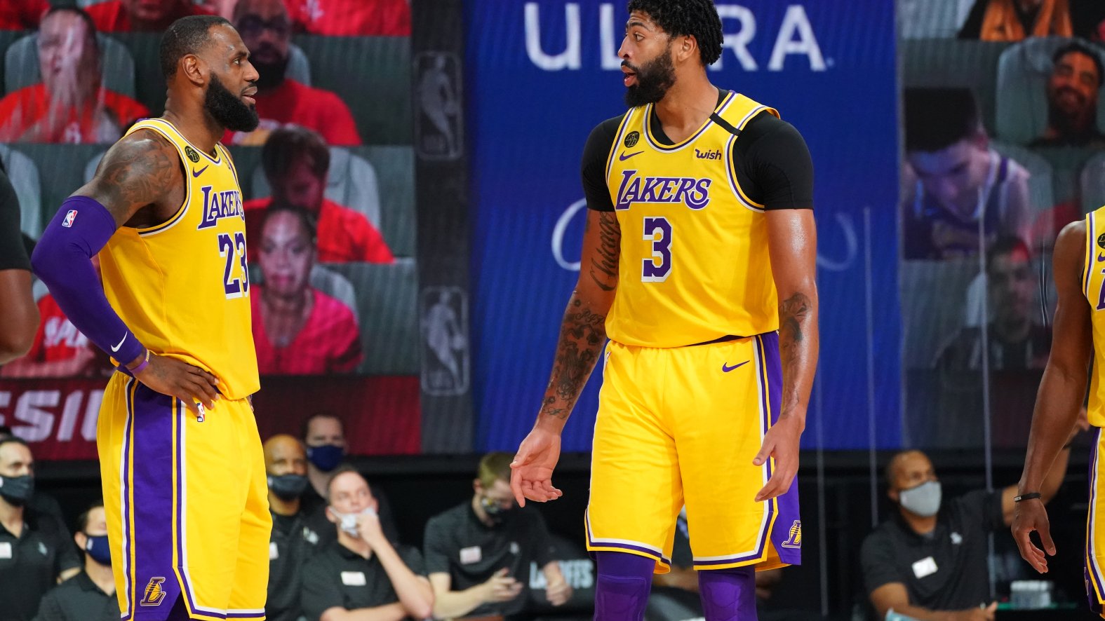 Lakers Win Game 4, 110100, Pushing Rockets to Brink of Elimination