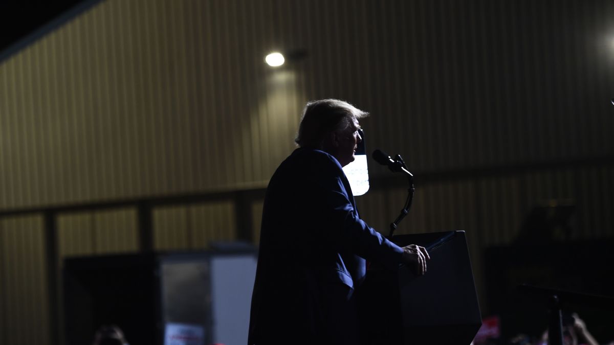 It's ‘Now Or Never' for Ex-Trump Aides Weighing Speaking Out 1