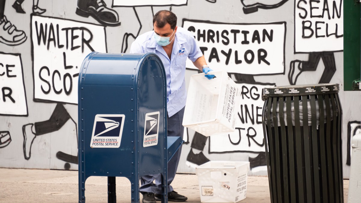 US Judge Orders Stop to Postal Service Cuts, Echoing Others 1
