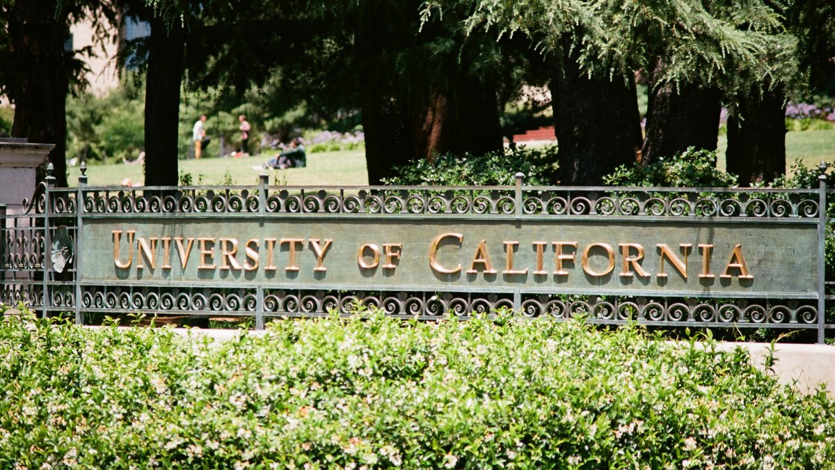 Nearly 48,000 University of California Academic Workers Go on Strike – NBC Los Angeles - Vimarsana News