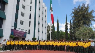 Mexico's Environment Department said five teams of 20 trained, equipped firefighters from Mexico’s national forestry commission will work with the U.S. Forest Service to help battle wildfires in California.