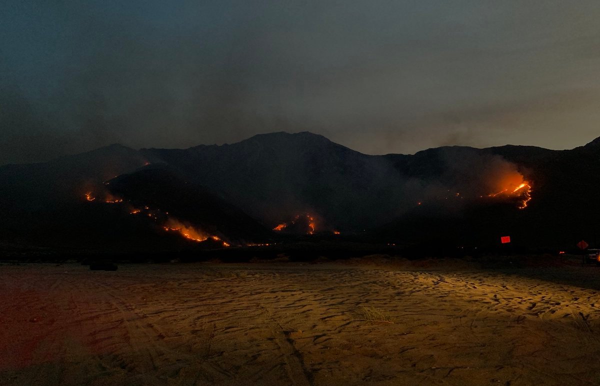3 500 Acre Brush Fire Burning Near Palm Springs Prompts Evacuation 3-500-acre-brush-fire-burning-near-palm-springs-prompts-evacuation