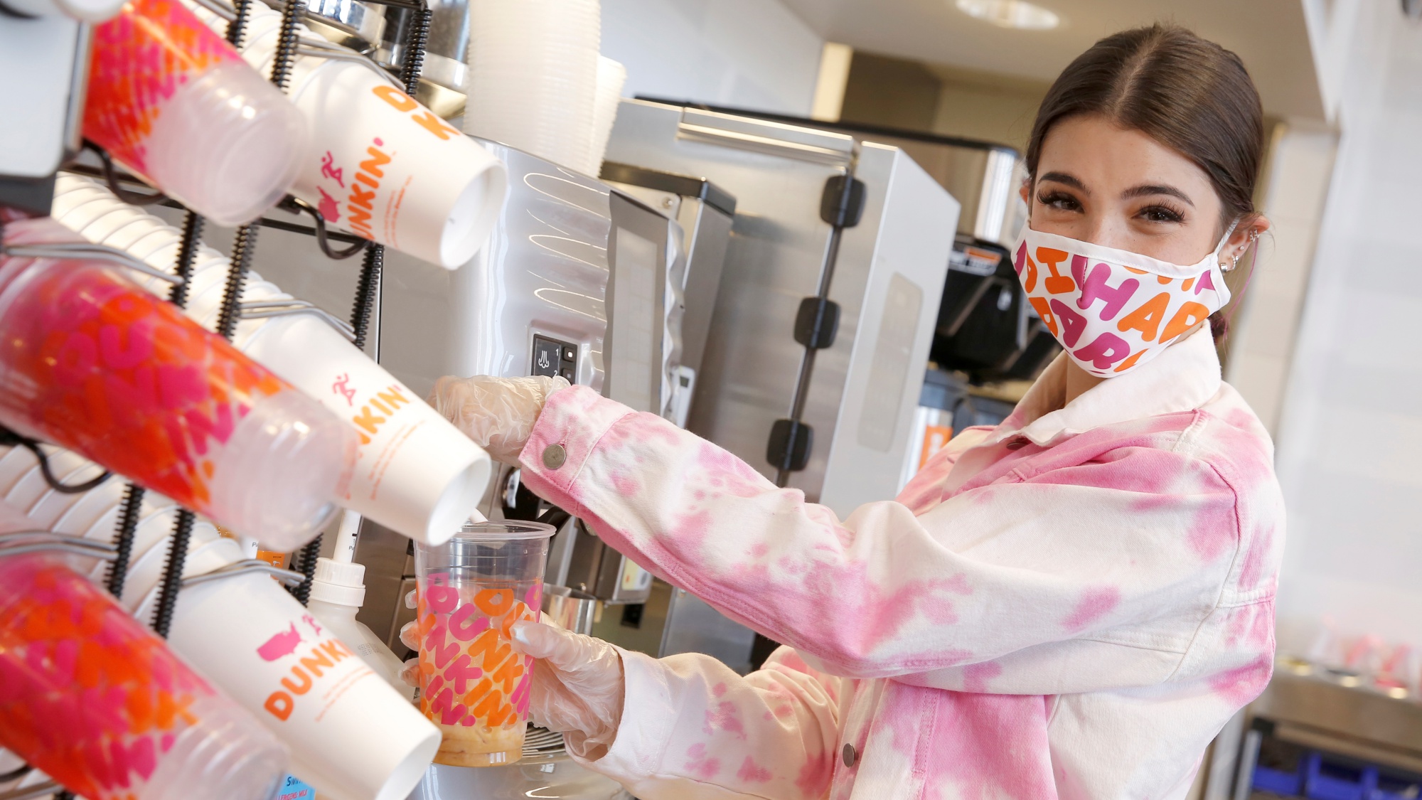 i've been absolutely obsessed with the Charli cold brew since 2020🤎 :  r/DunkinDonuts